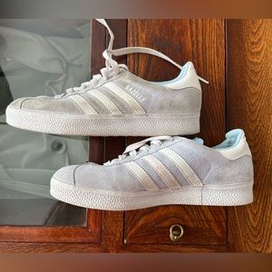 Adidad Gazelle sneakers